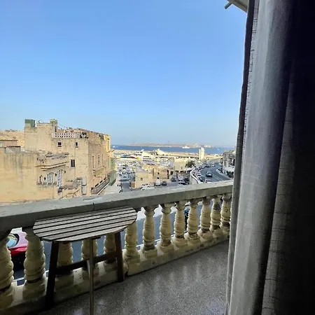 Apartamento Seafront With Balcony Overlooking Marina