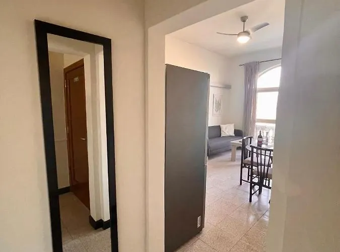 Seafront With Balcony Overlooking Marina Lejlighed *